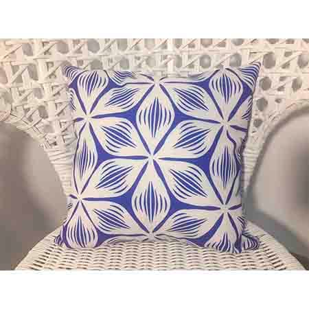 Подушка декоративная Цветок 35*35 см