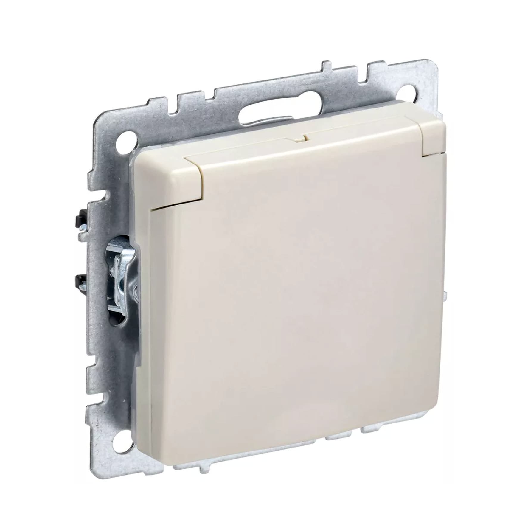 Розетка BRITE РСбш10-3-БрКр 16А IP20 с заземл. защ. шторки с крышкой беж. IEK BR-R16-16-K10
